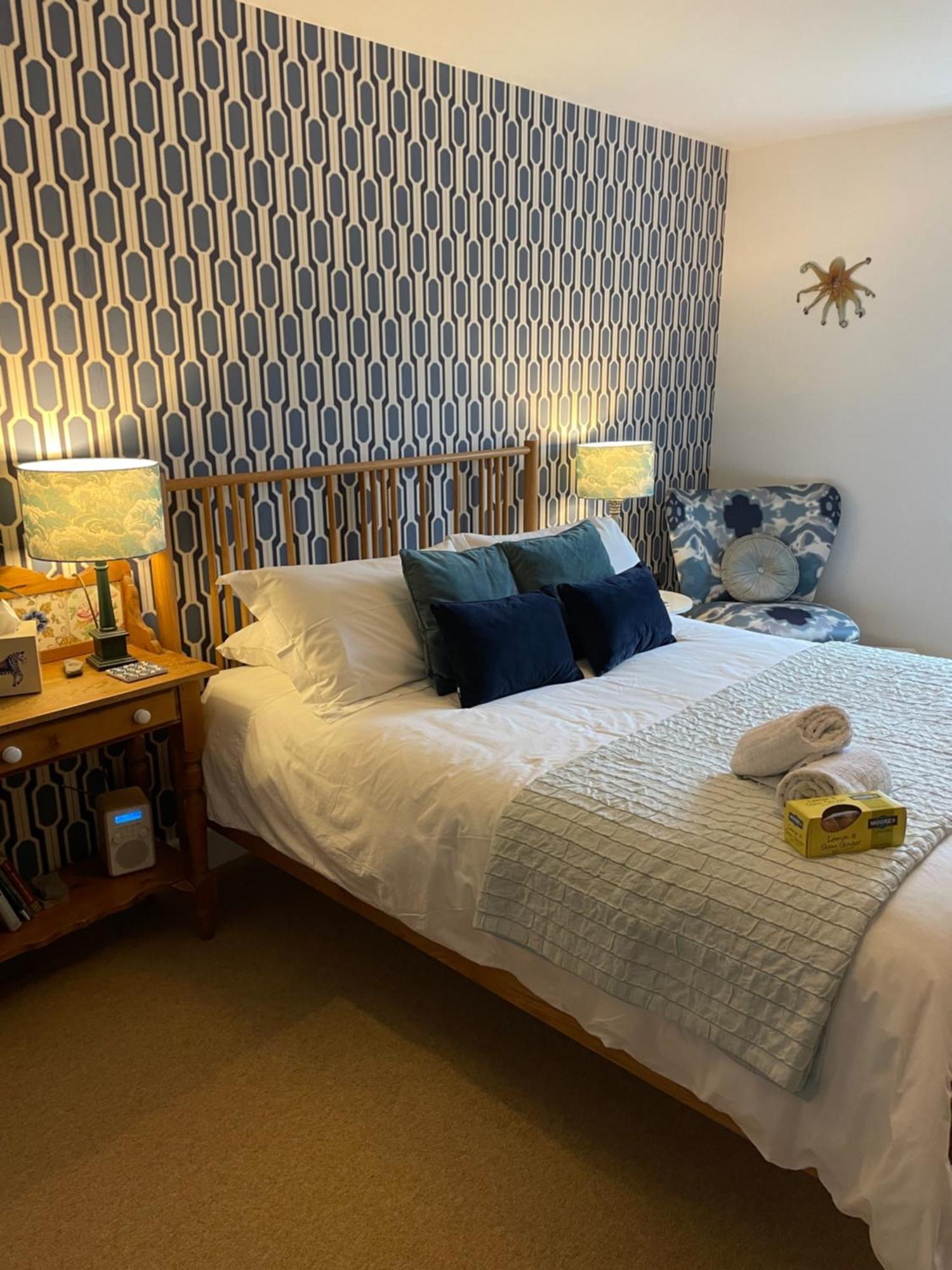 No 12 Bed & Breakfast Lyme Regis Exterior foto